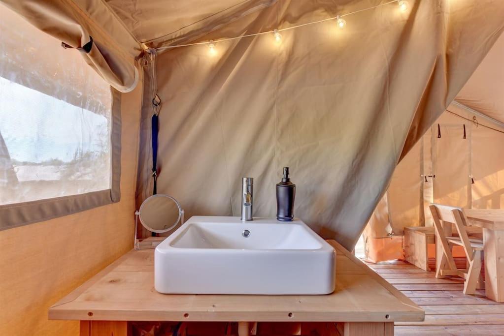 Hotel 12 Fires Luxury Glamping With Heating #3 Johnson City Exteriér fotografie